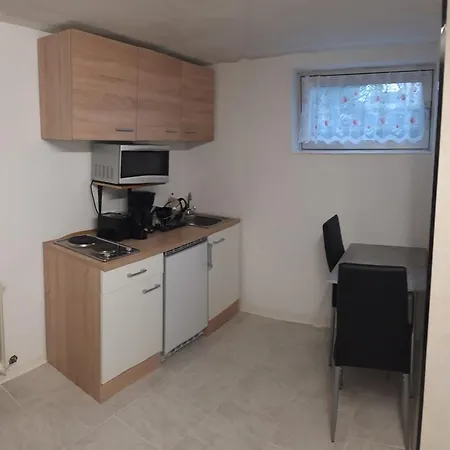 H&M Ferienwohnung Apartment *